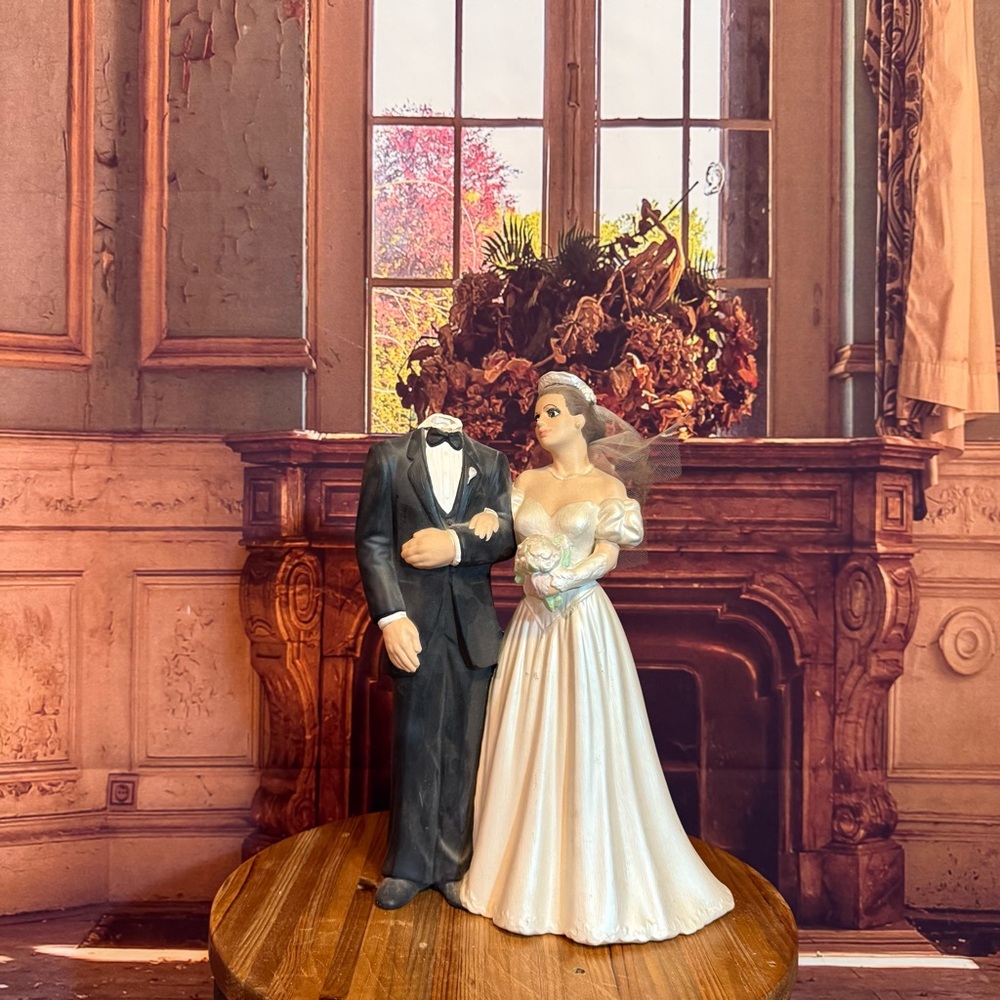 Elegant Wedding Cake Topper Decoration Bride Groom Haunted Mansion Disney